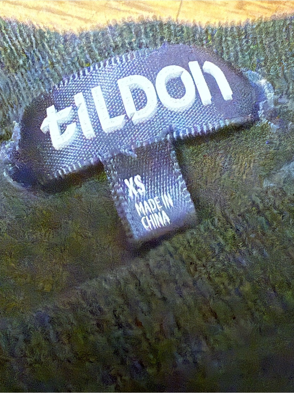 Tildon Black Long-Sleeve V-Neck Lightweight Knit Top - Picture 5 of 7